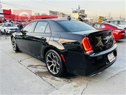 کرایسلەر 300